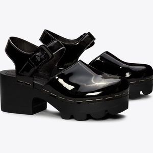 Tory Burch Lug Sole Clogs size 7.5